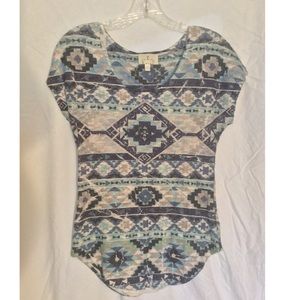 Geometrical print V neck top